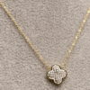 collier trefle doré c la folie